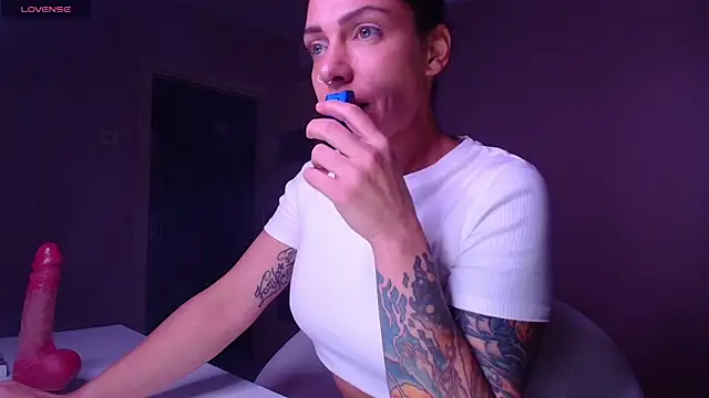 Simona Moonshine online show from 09.24.25