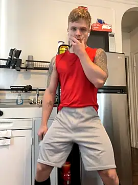 Snapshot of King_Kev_ chatting on 09.17.25 King Kev online show from 09.17.25