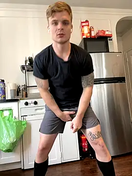 Snapshot of King_Kev_ chatting on 09.28.25 King Kev online show from 09.28.25