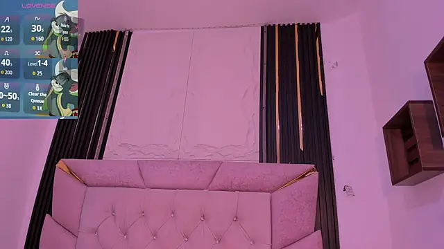 Snapshot of Faver_ chatting on 09.27.25 Faver online show from 09.27.25