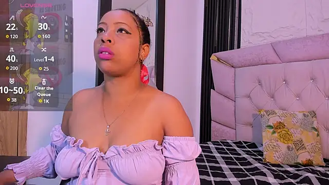 Snapshot of Faver_ chatting on 10.07.25 Faver online show from 10.07.25