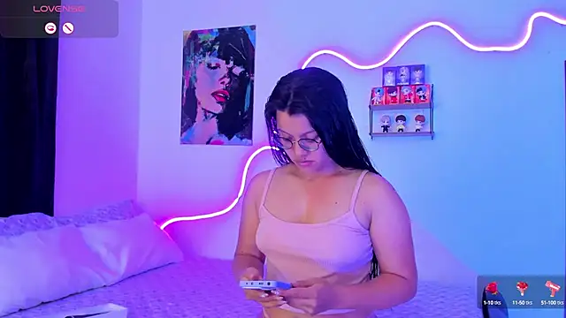 Snapshot of Dilan_and_Mia chatting on 10.04.25 Dilan and Mia online show from 10.04.25