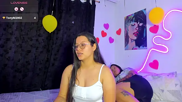 Dilan and Mia online show from 03.24.26