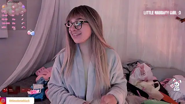 Aurora blaack online show from 11.19.25