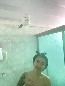 Snapshot of Sallem_Pink chatting on 10.06.25 Sallem Pink online show from 10.06.25