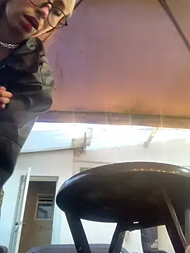 Snapshot of Sallem_Pink chatting on 02.06.26 Sallem Pink online show from 02.06.26