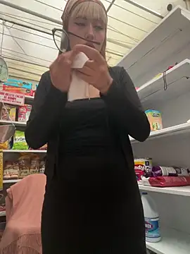 Snapshot of Sallem_Pink chatting on 03.03.26 Sallem Pink online show from 03.03.26