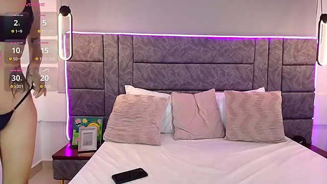 abril  lee   online show from 10.07.25