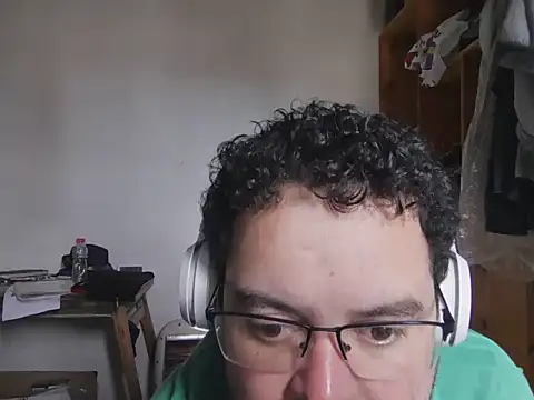 Snapshot of condorito222 chatting on 06.25.26 condorito222 online show from 06.25.26