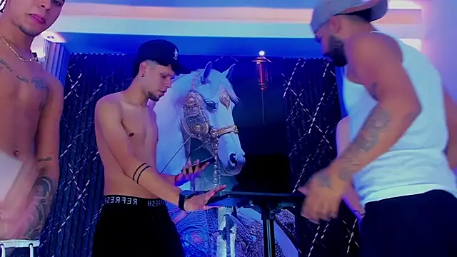 Snapshot of Dominic_Max_ chatting on 09.10.25 Dominic Max online show from 09.10.25