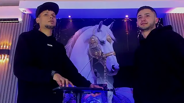 Snapshot of Dominic_Max_ chatting on 09.12.25 Dominic Max online show from 09.12.25