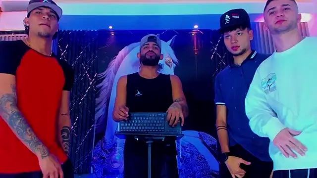 Snapshot of Dominic_Max_ chatting on 09.13.25 Dominic Max online show from 09.13.25