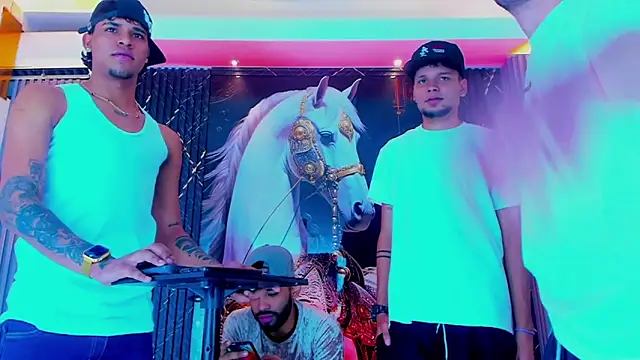 Snapshot of Dominic_Max_ chatting on 09.14.25 Dominic Max online show from 09.14.25