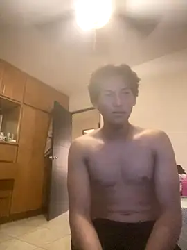 Snapshot of EmilianoPerex chatting on 09.27.25 EmilianoPerex online show from 09.27.25