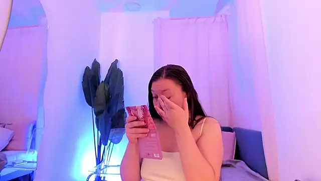 Snapshot of Widny_Beaumont chatting on 09.29.25 Widny Beaumont online show from 09.29.25