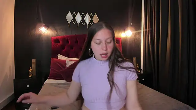 Snapshot of Widny_Beaumont chatting on 10.30.25 Widny Beaumont online show from 10.30.25