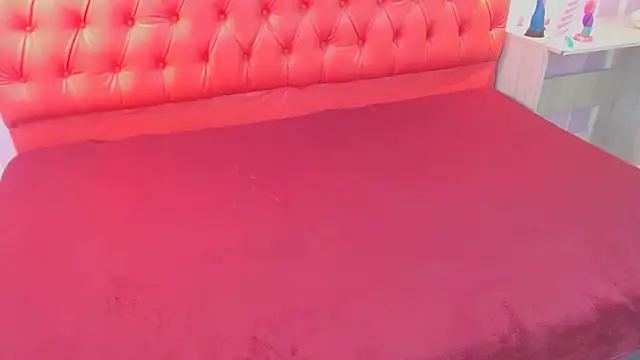 Bunny Petit online show from 10.09.25