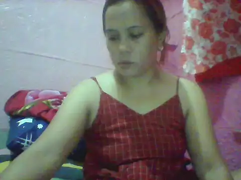 Snapshot of violen786 chatting on 09.13.25 violen786 online show from 09.13.25