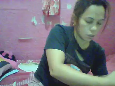 Snapshot of violen786 chatting on 09.18.25 violen786 online show from 09.18.25