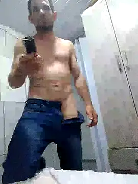 Snapshot of Pilantra12345 chatting on 10.26.25 Pilantra12345 online show from 10.26.25