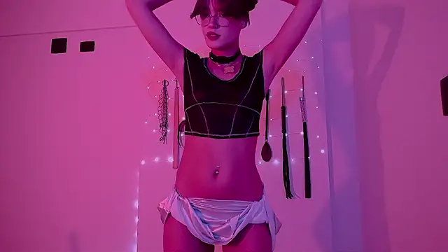 Snapshot of nina_kink chatting on 05.24.26 nina kink online show from 05.24.26
