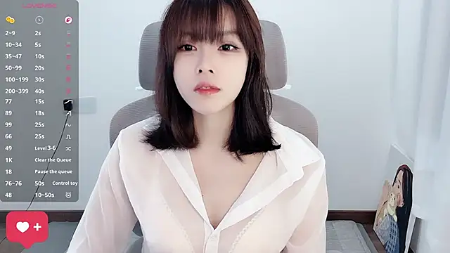 Snapshot of yara_hot1 chatting on 09.19.25 yara hot1 online show from 09.19.25