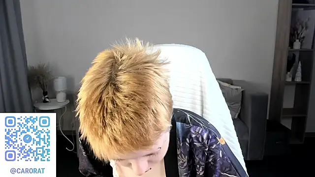 Snapshot of CarolineRichter chatting on 09.20.25 CarolineRichter online show from 09.20.25