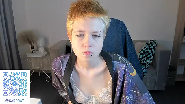 Snapshot of CarolineRichter chatting on 09.22.25 CarolineRichter online show from 09.22.25