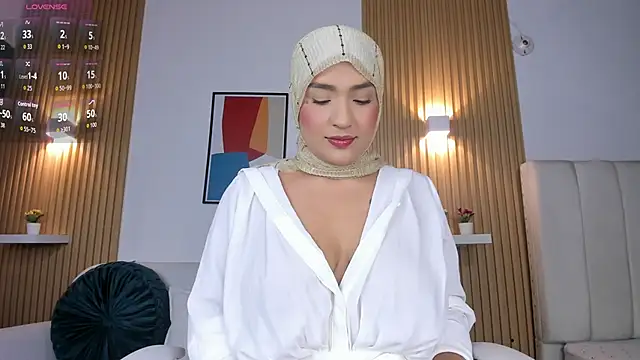 Snapshot of alma_avad chatting on 10.01.25 alma avad online show from 10.01.25