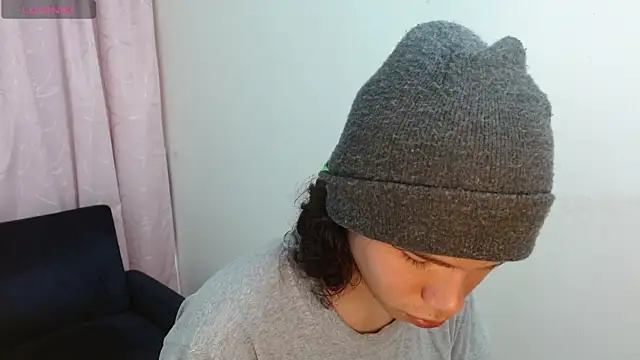 Snapshot of Xoxo_Smiles chatting on 03.29.26 Xoxo Smiles online show from 03.29.26