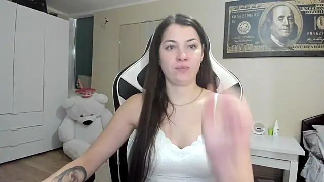 EmiLovsi online show from 10.09.25