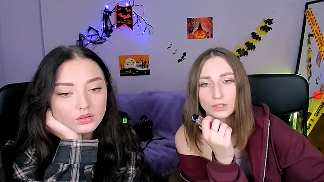 Snapshot of eva_smiith_ chatting on 10.20.25 eva smiith online show from 10.20.25