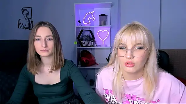 Snapshot of eva_smiith_ chatting on 11.06.25 eva smiith online show from 11.06.25