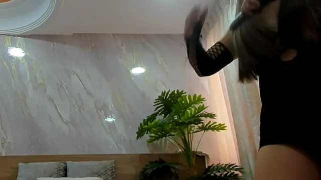 Snapshot of megann_hill_ chatting on 10.17.25 megann hill online show from 10.17.25