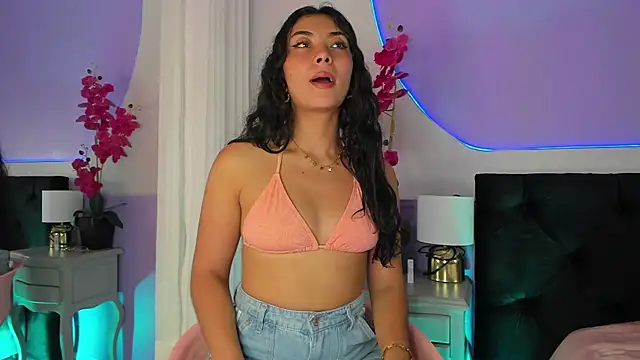  HAANNAH  online show from 09.15.25