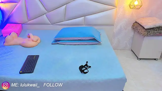 lulukawai16 online show from 11.30.25