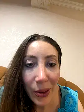 Snapshot of HellaryTourent chatting on 09.11.25 HellaryTourent online show from 09.11.25