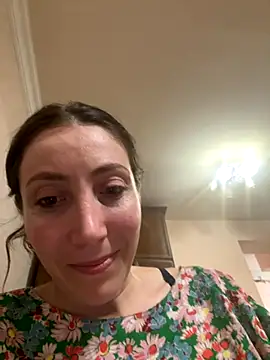 Snapshot of HellaryTourent chatting on 09.17.25 HellaryTourent online show from 09.17.25