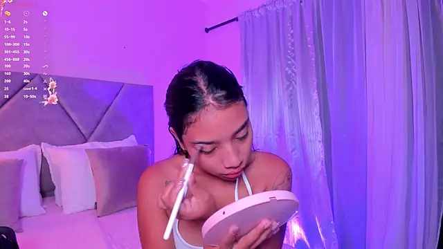 Snapshot of MissPocahontass chatting on 09.09.25 MissPocahontass online show from 09.09.25