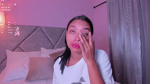 Snapshot of MissPocahontass chatting on 09.12.25 MissPocahontass online show from 09.12.25