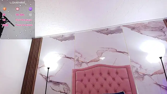 AlyaThompson online show from 10.10.25