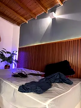 Snapshot of MarilynSmith01 chatting on 11.01.25 MarilynSmith01 online show from 11.01.25