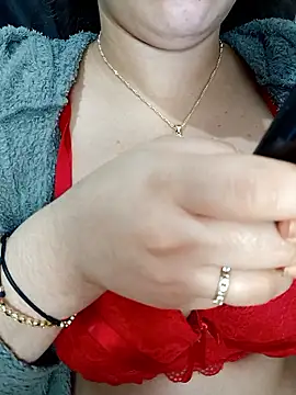 Queen-15 online show from 12.15.25