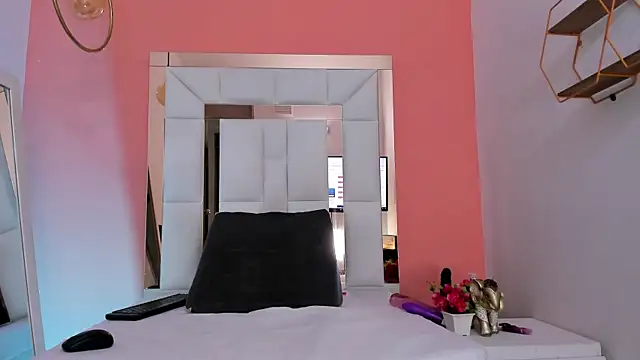 Snapshot of Horny_ebonys chatting on 10.09.25 Horny ebonys online show from 10.09.25