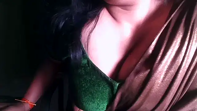 Snapshot of your_avni chatting on 02.26.26 your avni online show from 02.26.26