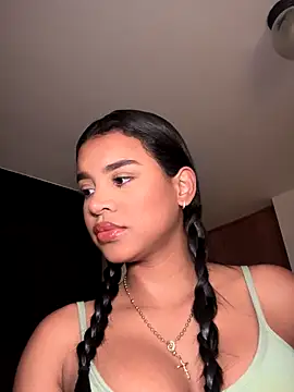 Snapshot of Tokio_Tokio chatting on 11.20.25 Tokio Tokio online show from 11.20.25