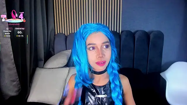 Snapshot of Gina_77 chatting on 09.18.25 Gina 77 online show from 09.18.25