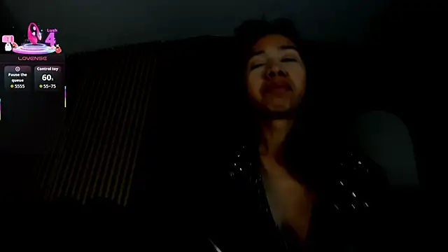 Snapshot of Gina_77 chatting on 09.20.25 Gina 77 online show from 09.20.25