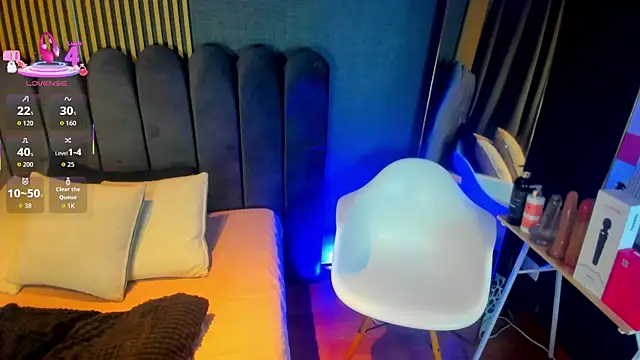 Snapshot of Gina_77 chatting on 09.23.25 Gina 77 online show from 09.23.25