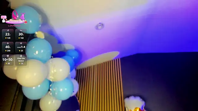 Snapshot of Gina_77 chatting on 10.02.25 Gina 77 online show from 10.02.25